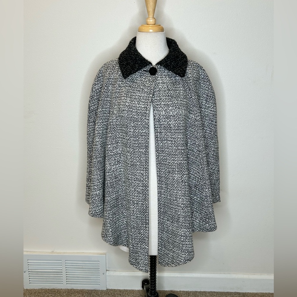 Weave of the Irish Cape Jacket One size S M